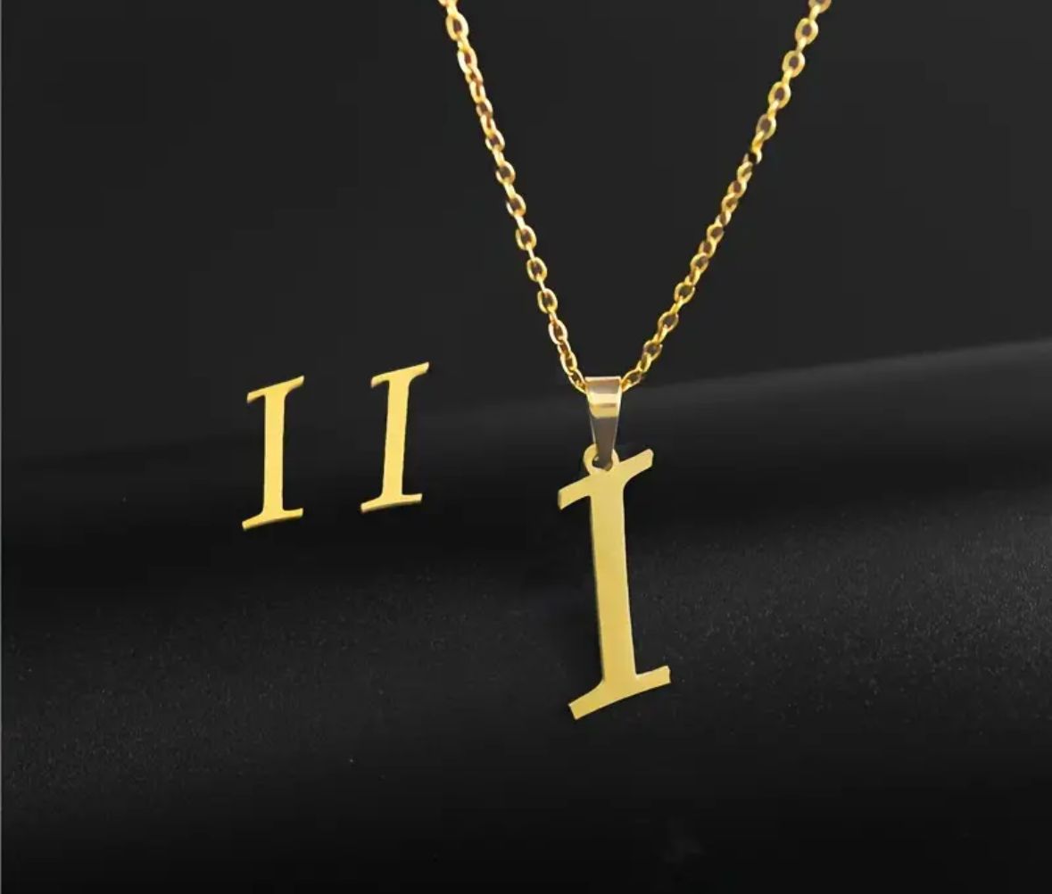 Personalized Initial Necklace - Elegant Letter Pendant in Gold