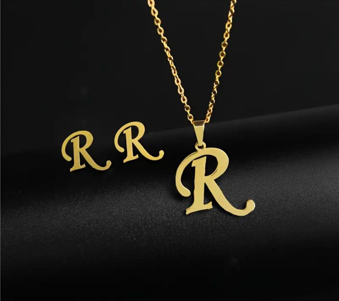 Personalized Initial Necklace - Elegant Letter Pendant in Gold