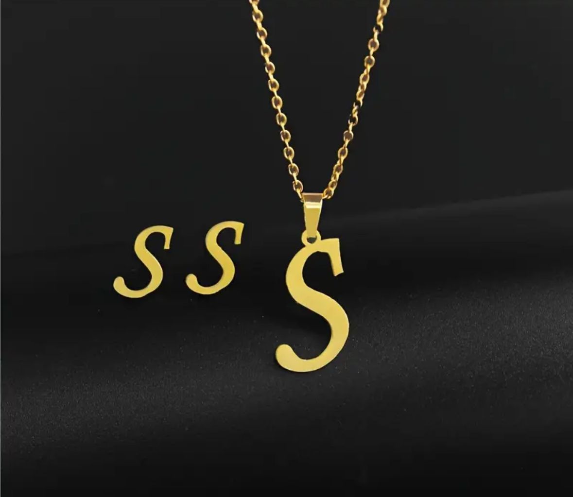 Personalized Initial Necklace - Elegant Letter Pendant in Gold