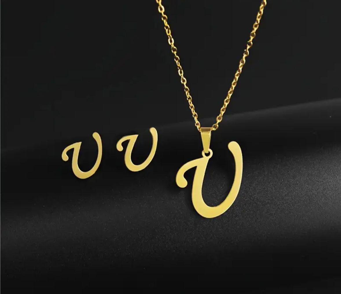 Personalized Initial Necklace - Elegant Letter Pendant in Gold