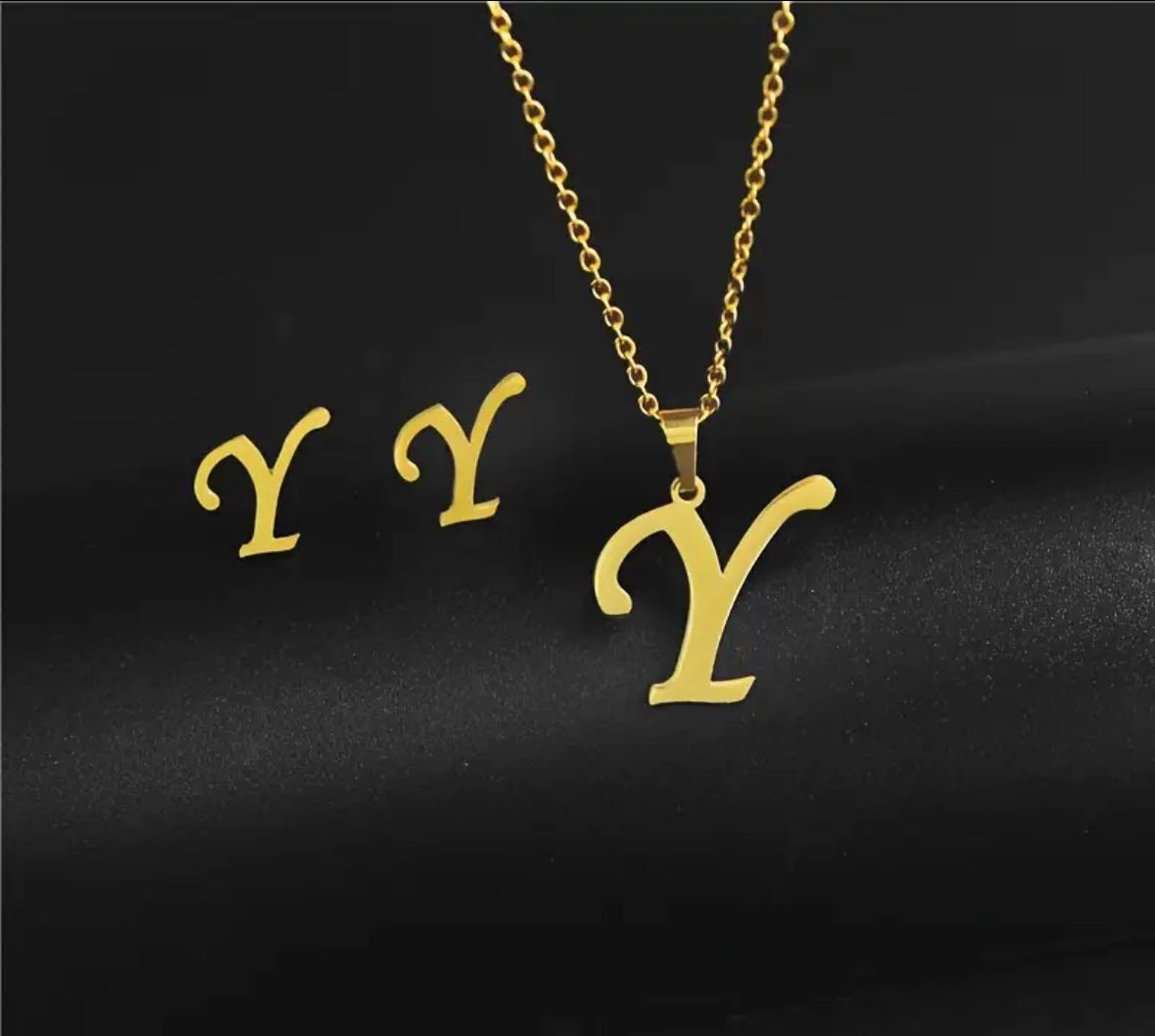 Personalized Initial Necklace - Elegant Letter Pendant in Gold