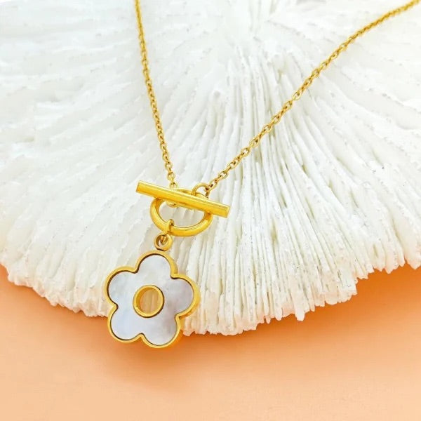 Clasp Seashell & five Petal Flower Style Necklace Stainless Steel