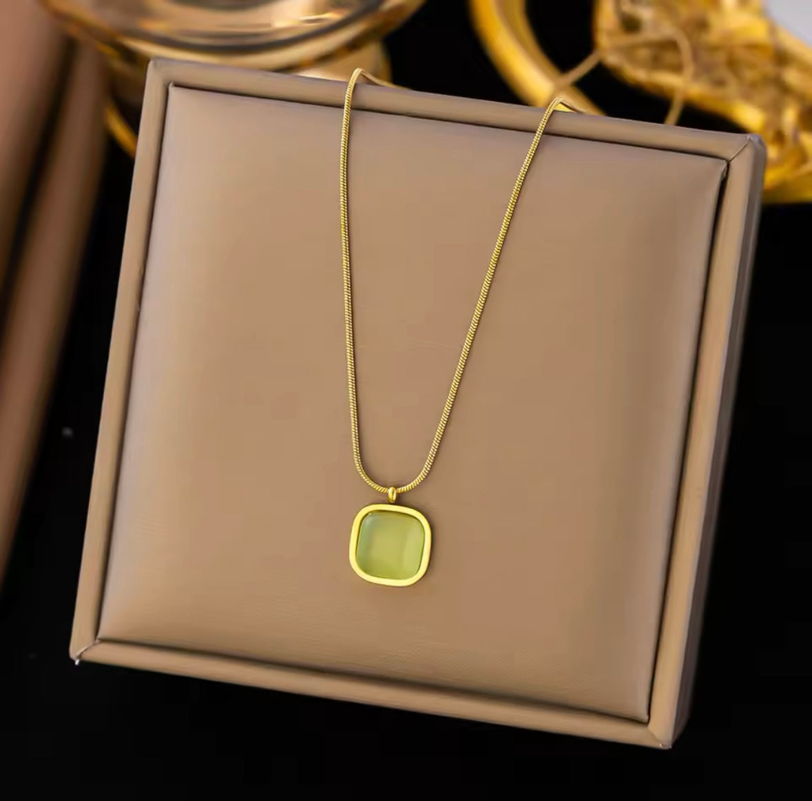 Super Elegant Necklace With light green Natural Stone And Stainless Steel Chain